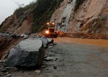 Cierre nocturnnode la vía Quibdó - La Manza, Chocó