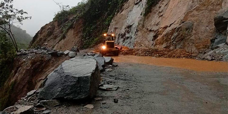 Cierre nocturnnode la vía Quibdó - La Manza, Chocó