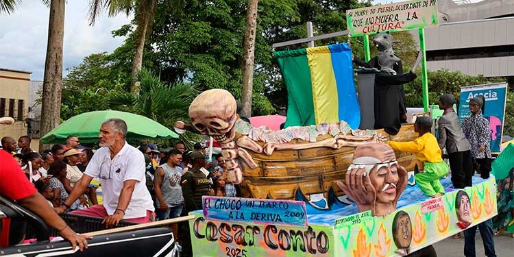 Quibdó, San Pacho 2025: disfraz del barrio César Conto