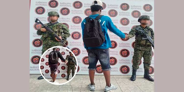 Se entregaron dos miembros de un frente del ELN que actúa en el Chocó