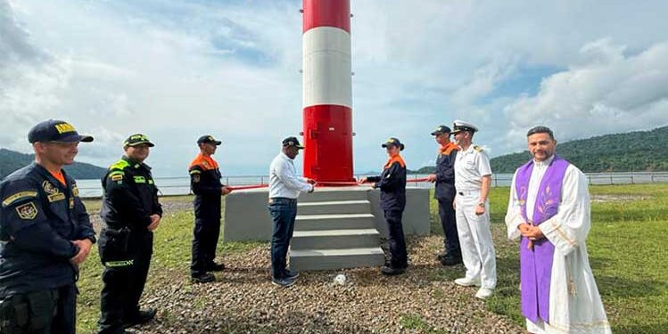 Modernizan la señalización para la seguridad marítima en Bahía Solano