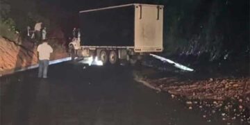 Cerrada vía entre Chocó y Risaralda por acción armada