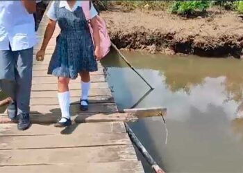 Bahía Solano: un juez ordenó construir el puente en el barrio Onetty Viejo