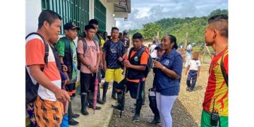Defensoría lleva oferta interinstitucional a comunidades de Río Iró, Chocó, afectadas por el conflicto armado