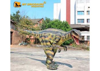 Diseñando experiencias inmersivas en museos con trajes de dinosaurio