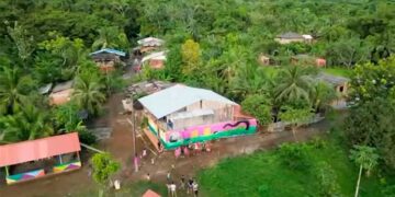 Nuquí, Chocó: niños de la Escuela Rural Mixta de Apartadó completan mes y medio sin recibir clases por falta de docente