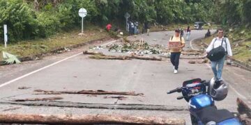 Chocó: Bloqueo indígena en vía de Tadó a Pereira completa 24 horas