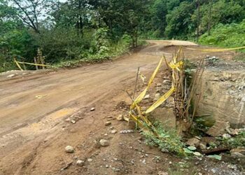 Bahía Solano, Chocó: personero denuncia que la pavimentación de la vía Ciudad Mutis-El Valle lleva más de dos meses suspendida