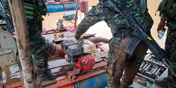 Continúa absurda persecución del gobierno nacional a los pequeños mineros del Chocó