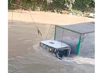 Tadó, Chocó: vehículo cae al río San Juan, conductor está desaparecido